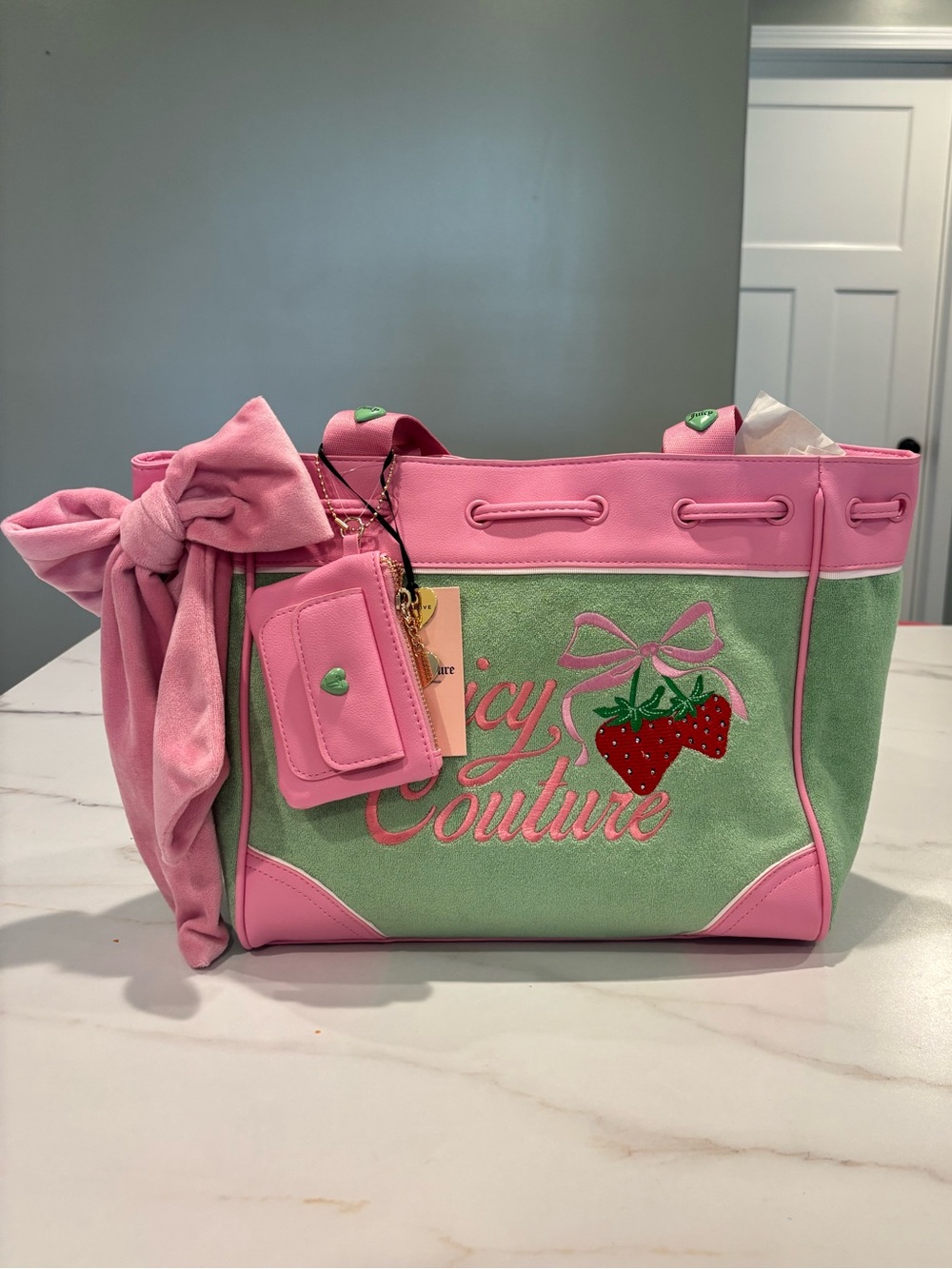NWT Viral Juicy Couture Exclusive Retro Green Retro Strawberry Daydreamer Tote